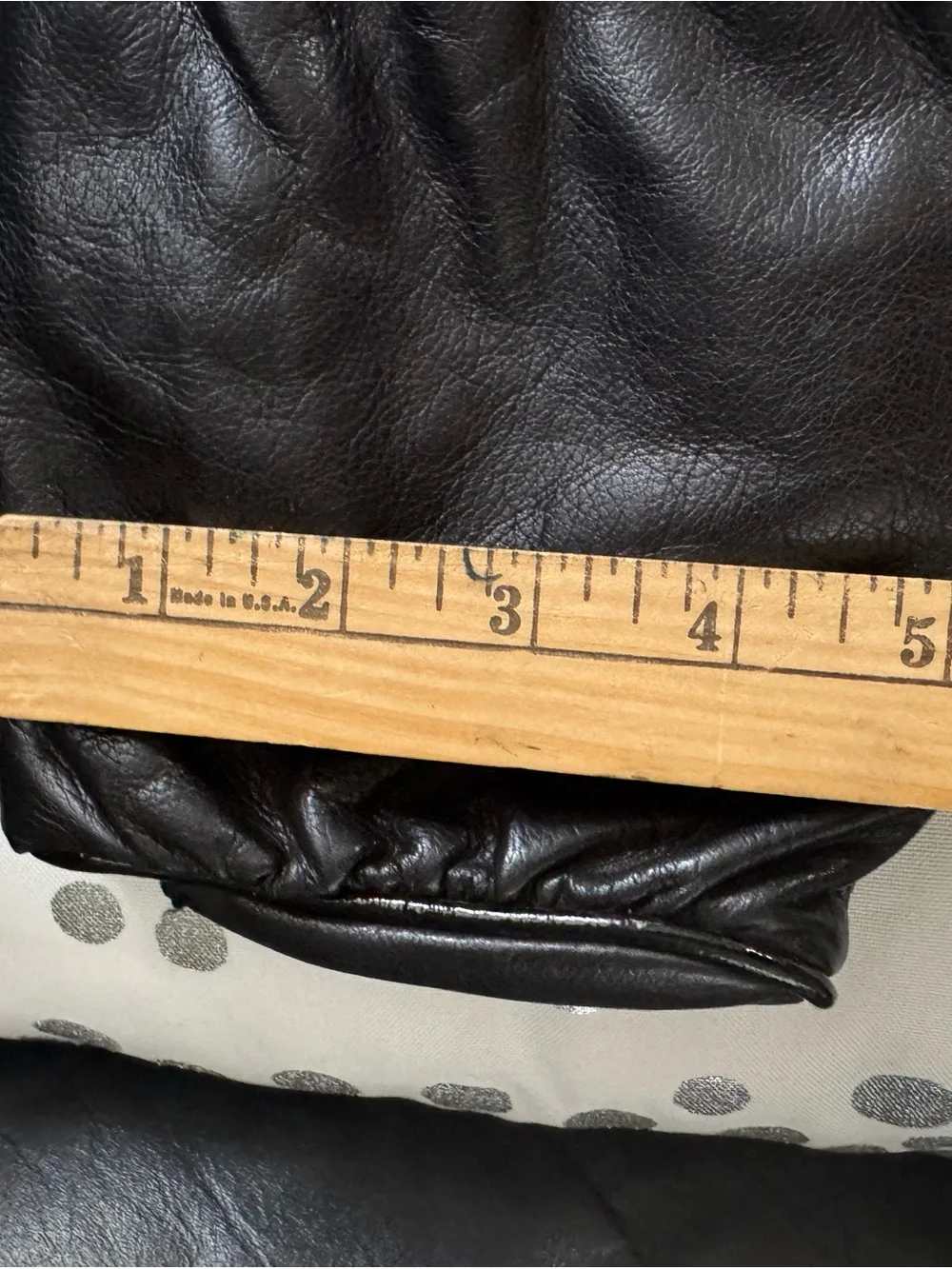 Low Start‼️tGood- Vintage - Fossil Black Leather clutch with Red & White Flora
